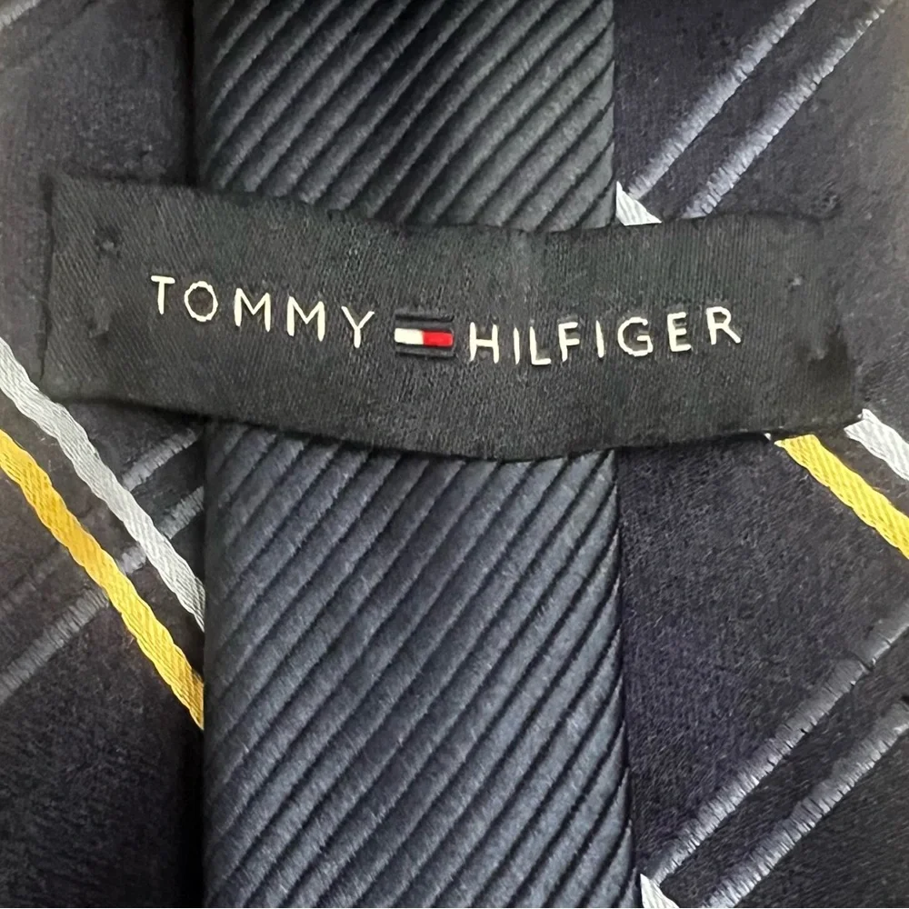 Tommy Hilfiger 100% Silk‎ Plaid Designer Tie Blue Yellow Preppy Necktie US-Made